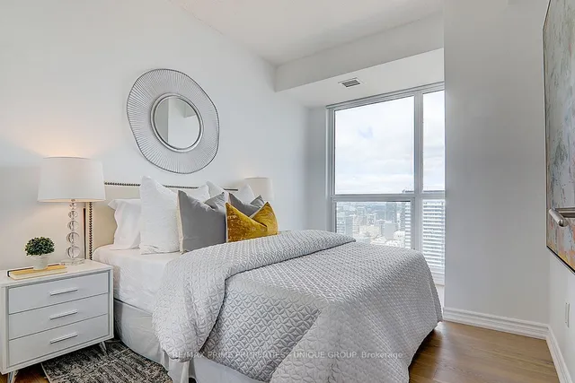 Additional image 17 of 386 Yonge St Unit 5202