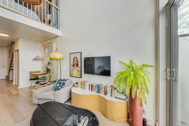 Additional image 12 of 5 Hanna Ave Unit 617