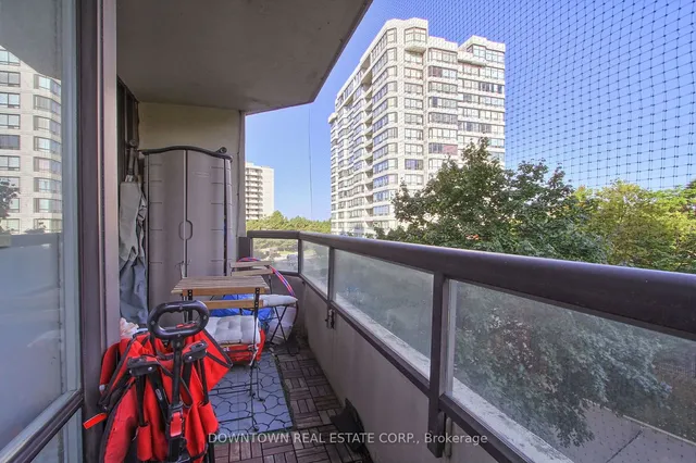 Additional image 35 of 1121 Steeles Ave Unit 406