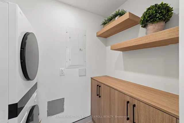 Additional image 19 of 55A Avenue Rd Unit 602