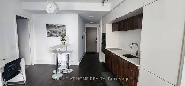 Additional image 12 of 10 York St Unit 3712