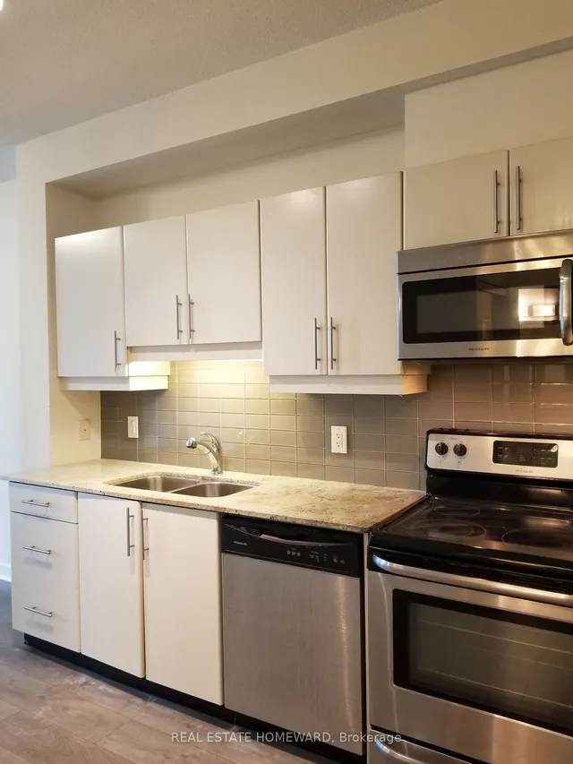 Additional image 6 of 33 Bay St Unit 302