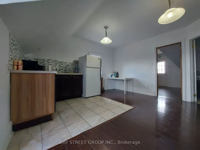 Additional image 4 of 70 Lansdowne Ave