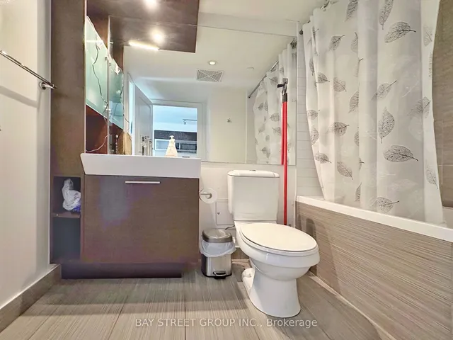 Additional image 16 of 386 Yonge St Unit 720