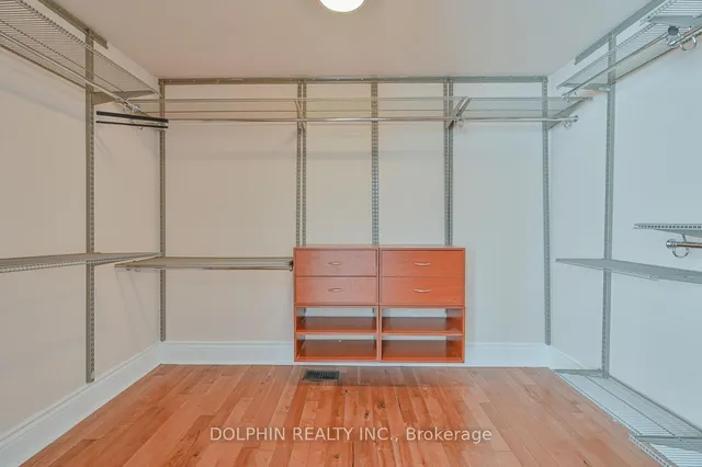 Additional image 25 of 1084B Kipling Ave