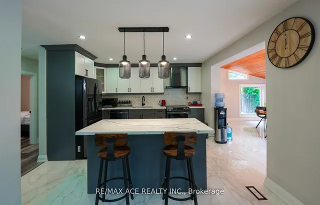 Additional image 16 of 2270 Meadowvale Rd