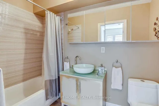 Additional image 14 of 134 Locksley Ave