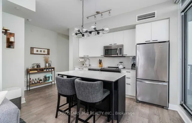 Additional image 5 of 30 Roehampton Ave Unit 1710