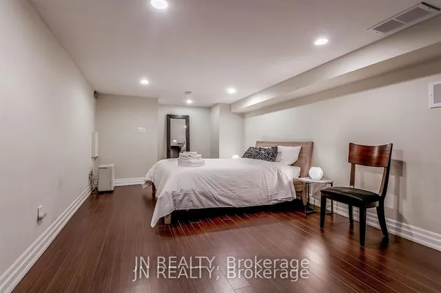 Additional image 27 of 308 Harbord St