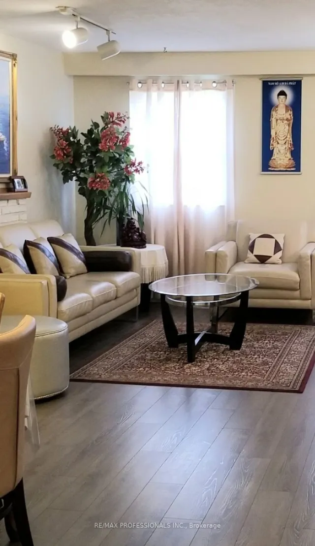 Additional image 5 of 8 Bridesburg Dr