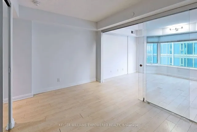 Additional image 8 of 155 Yorkville Ave Unit 2811