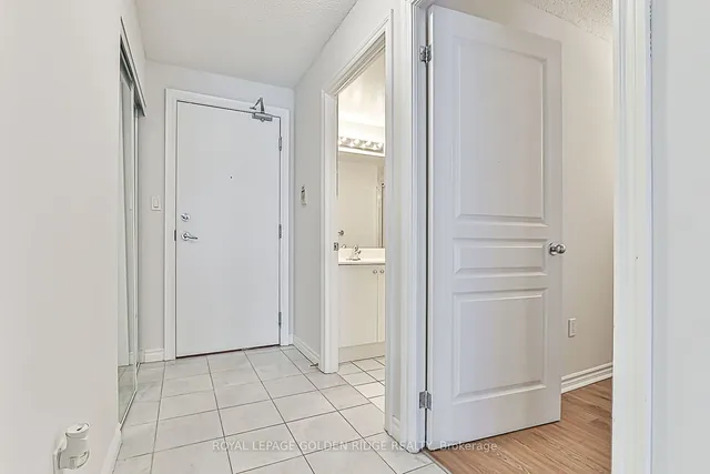 Additional image 5 of 801 Bay St Unit 1103