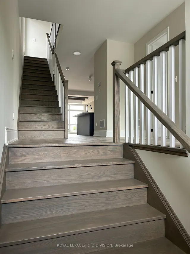 Additional image 3 of 19 Lambton Ave