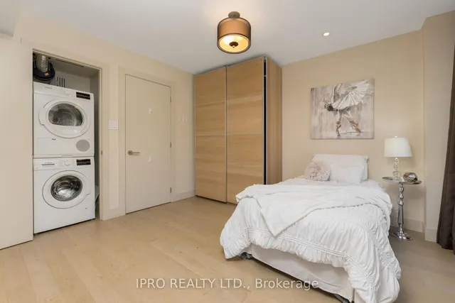 Additional image 18 of 15 Niagara St Unit 56