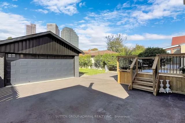 Additional image 33 of 24 Cartwright Ave