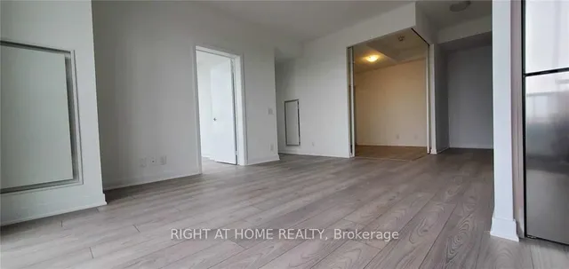 Additional image 4 of 120 Parliament St Unit 1308