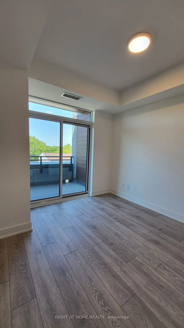 Additional image 14 of 1285 Queen St Unit 403