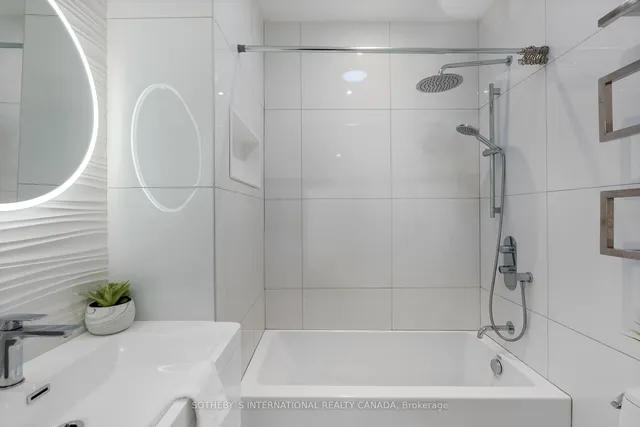 Additional image 26 of 46 Hewitt Ave