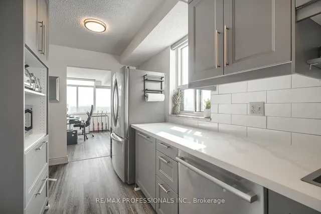 Additional image 15 of 3000 Bathurst St Unit 1205