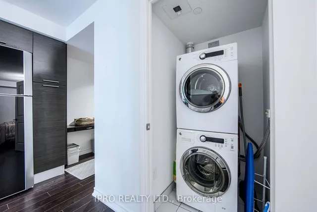 Additional image 24 of 386 Yonge St Unit 708