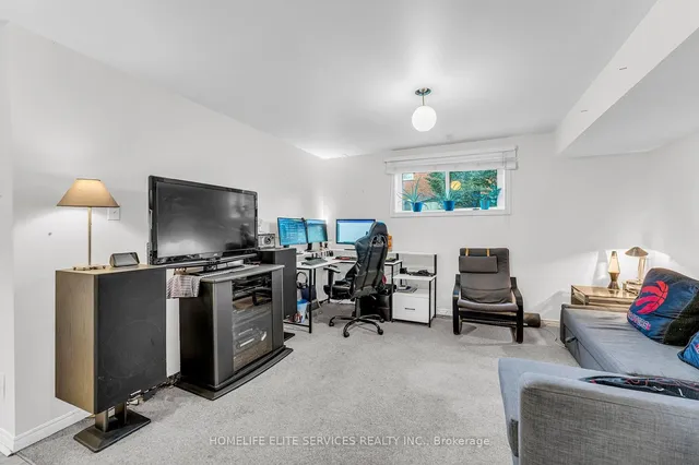 Additional image 21 of 15 Lenthall Ave