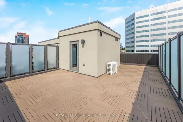 Additional image 30 of 721 Lawrence Ave Unit 84