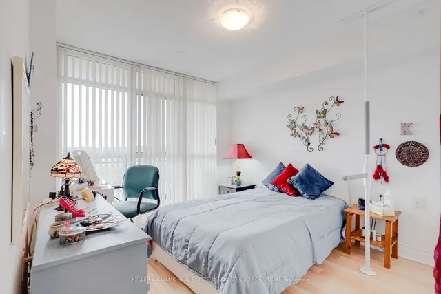 Additional image 19 of 3 Marine Parade Dr Unit 707