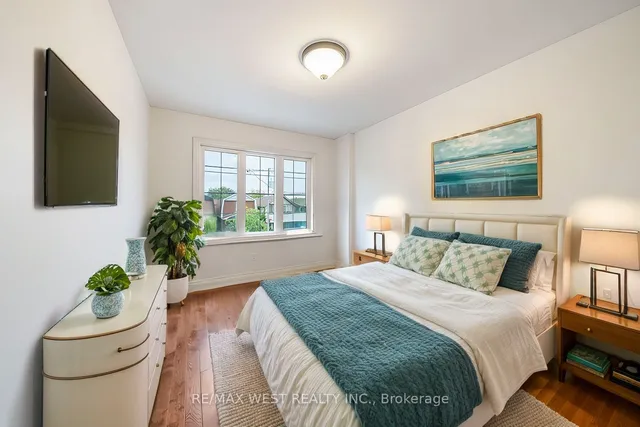 Additional image 9 of 1301 Woodbine Ave