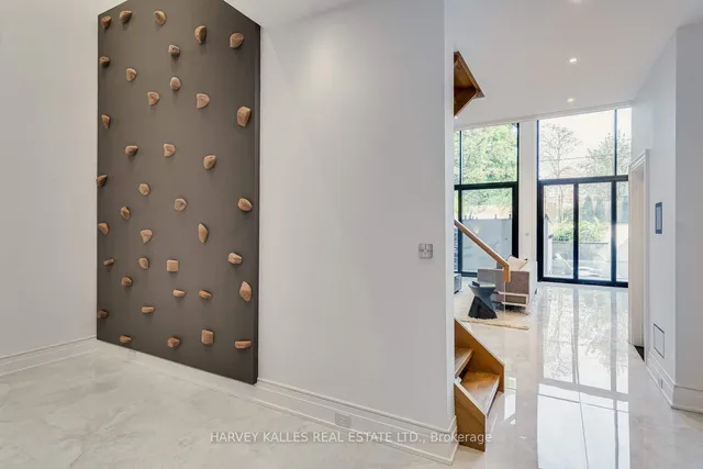 Additional image 36 of 217 Richview Ave