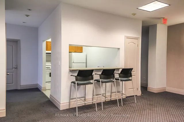 Additional image 2 of 2088 Lawrence Ave Unit 403