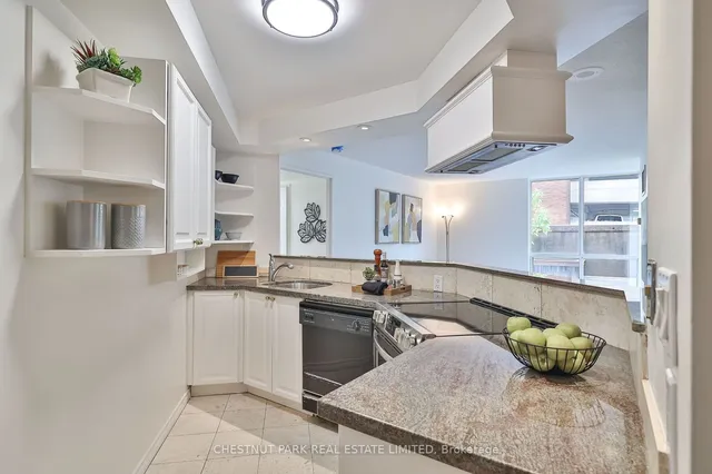 Additional image 4 of 736 Bay St Unit 305