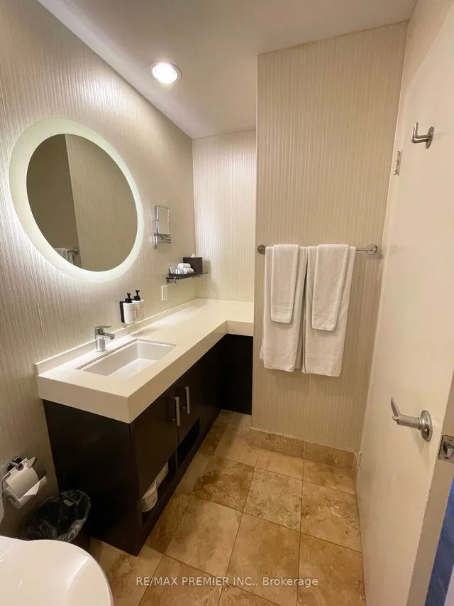 Additional image 17 of 1 King St Unit 3210