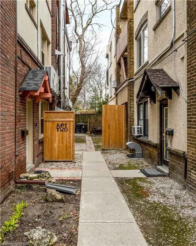 Additional image 31 of 9 Humewood Dr Unit Bldg 1