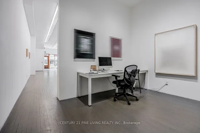 Additional image 11 of 3048 Dundas St