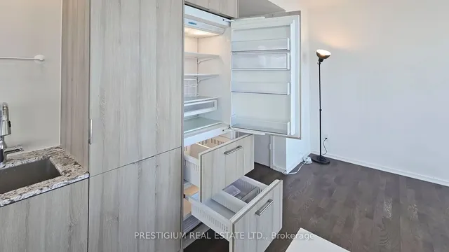 Additional image 10 of 1 Bloor St Unit 4204