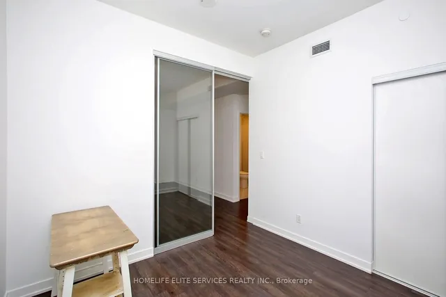 Additional image 19 of 30 Ordnance St Unit 306