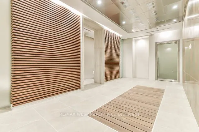 Additional image 16 of 1030 King St Unit 431