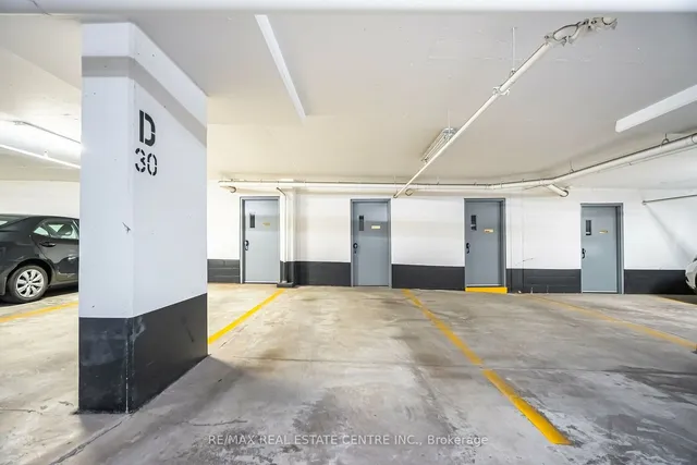 Additional image 32 of 3018 Yonge St Unit 214