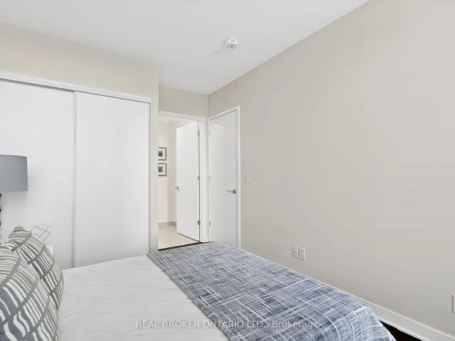 Additional image 20 of 6 Sonic Way Unit 409