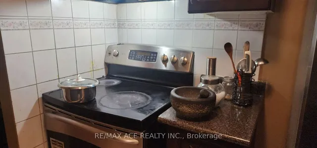 Additional image 3 of 61 Warwick Castle Crt