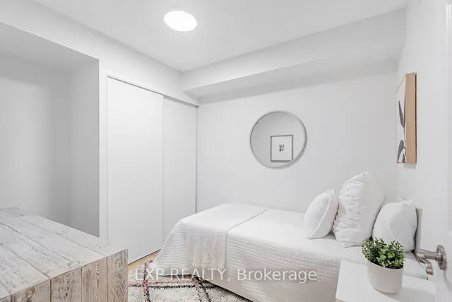Additional image 19 of 5229 Dundas St Unit 701