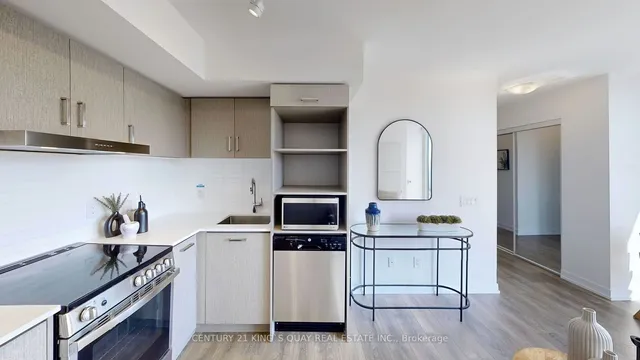 Additional image 8 of 219 Dundas St Unit Ph112