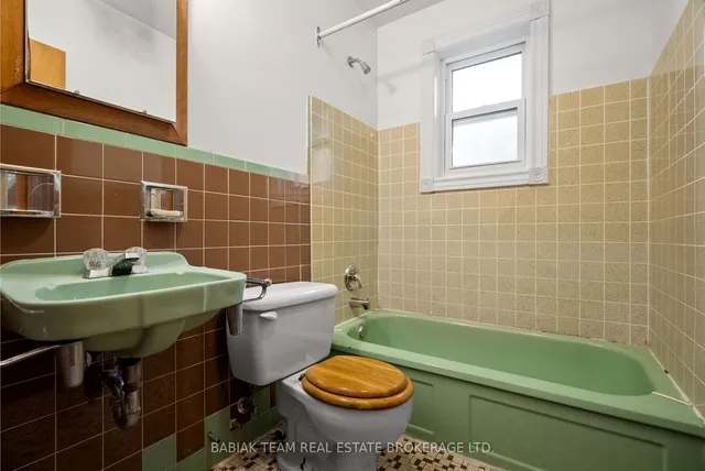 Additional image 18 of 247-249 High Park Ave