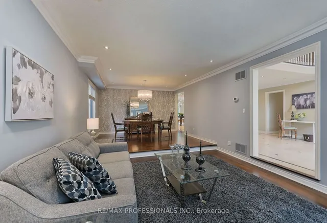 Additional image 15 of 47 Laurel Ave