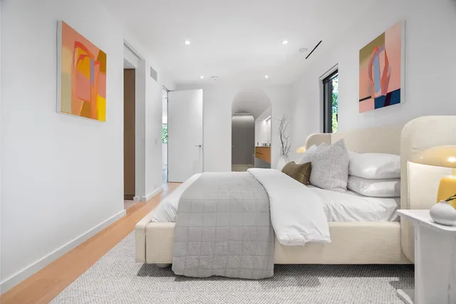 Additional image 25 of 199 Balmoral Ave