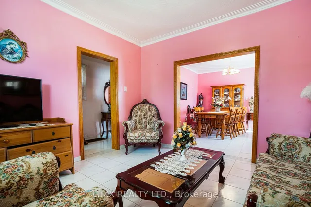 Additional image 11 of 377 Glenholme Ave