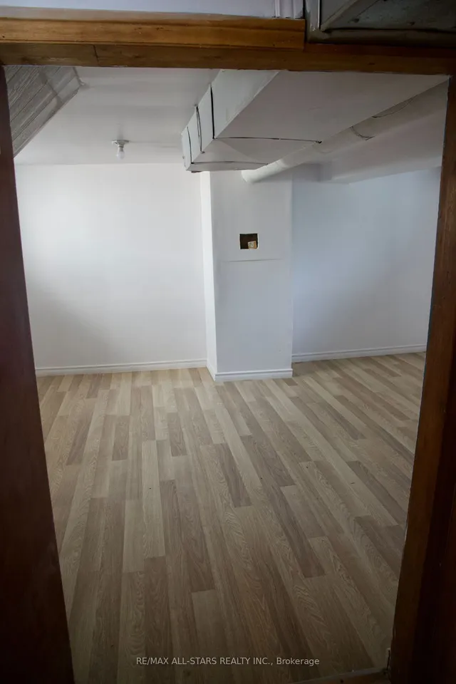 Additional image 16 of 29 North Woodrow Blvd