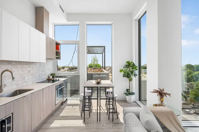 Additional image 9 of 2020 Bathurst St Unit 1001