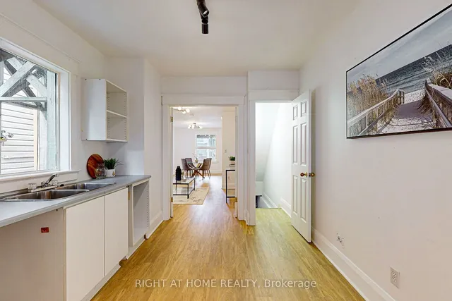 Additional image 7 of 1055 Woodbine Ave