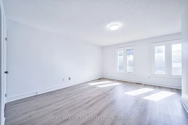 Additional image 29 of 66 Dempster St